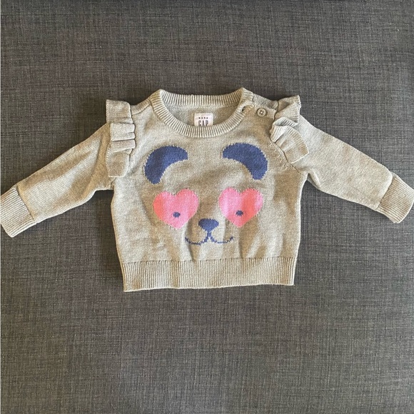 NWT Baby Gap Bear Heart Ruffle Pullover Sweater 0-3 months + bag - Picture 2 of 5